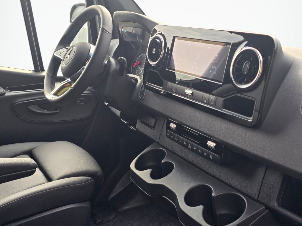 New 2026 Mercedes-Benz Sprinter 2500 image 25