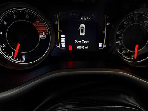 Used 2018 Jeep Cherokee Latitude w/ North All-Season Group FWD image 9