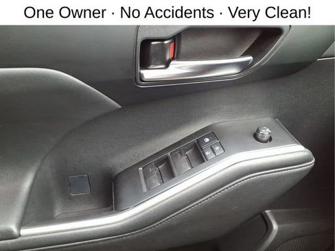Used 2021 Toyota Highlander XLE AWD/4WD image 11
