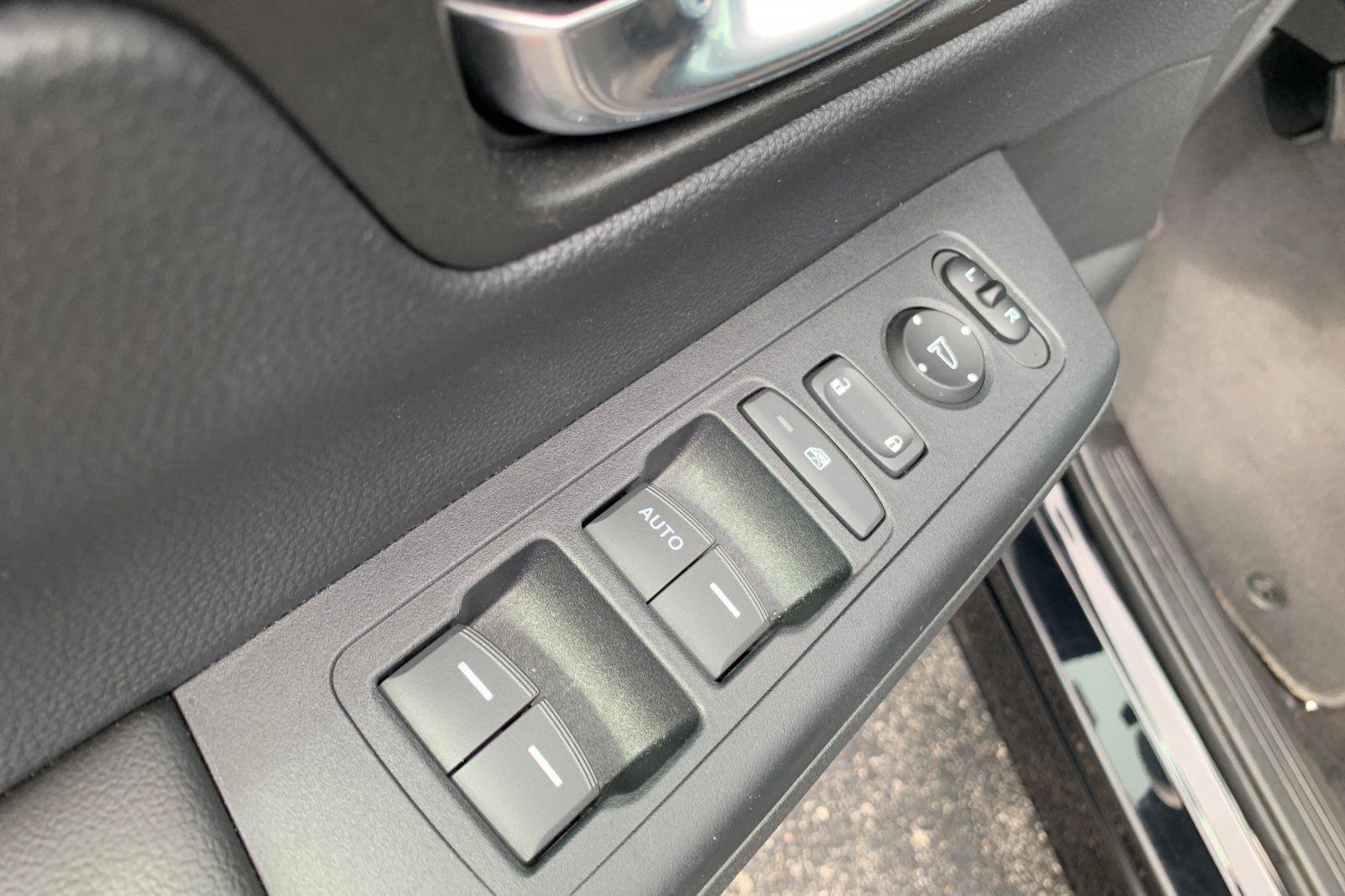 Certified 2025 Honda CR-V LX image 14