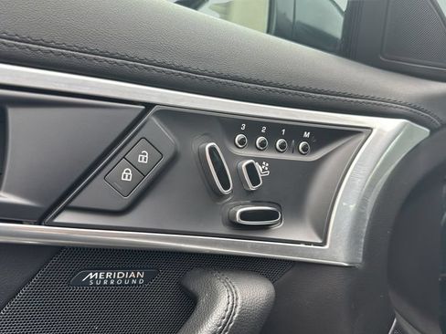 Used 2023 Jaguar F-TYPE Convertible RWD image 11