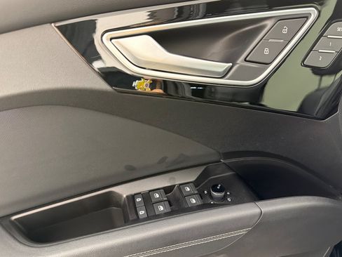 Used 2023 Audi Q4 e-tron Premium Plus w/ Premium Plus RWD image 10