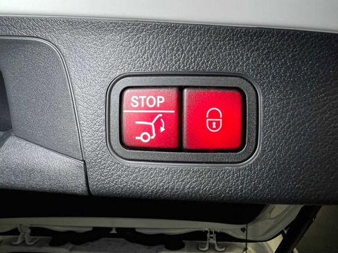 Certified 2023 Mercedes-Benz GLA 250 4MATIC image 18