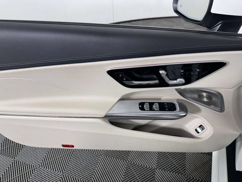 Used 2024 Mercedes-Benz CLE 300 4MATIC Cabriolet image 17