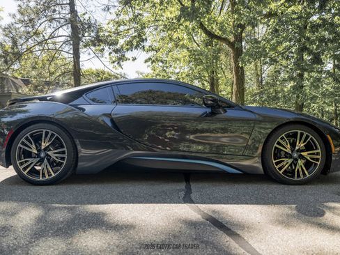 Used 2015 BMW i8 AWD/4WD image 9
