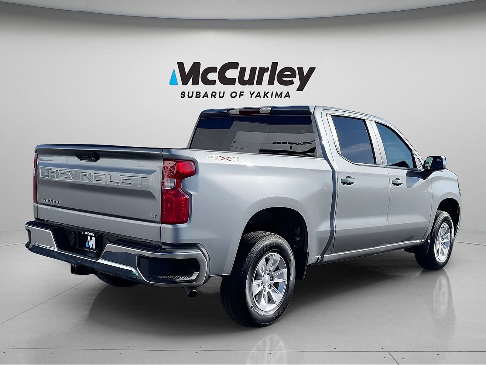 Used 2025 Chevrolet Silverado 1500 LT AWD/4WD image 6