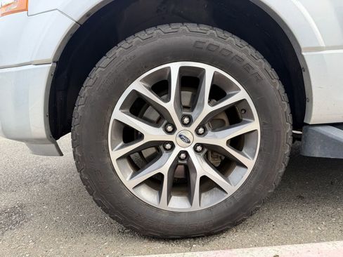 Certified 2017 Ford Expedition XLT w/ Equipment Group 201A image 9