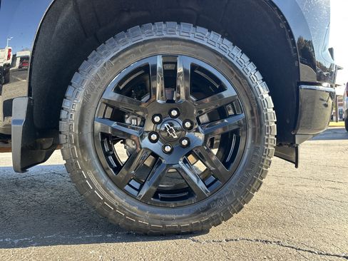 Used 2022 Chevrolet Silverado 1500 Custom image 13