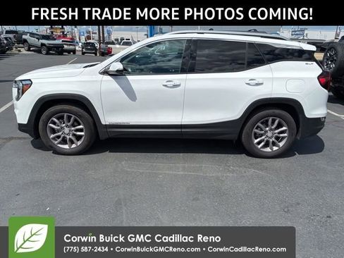 Used 2024 GMC Terrain SLT AWD/4WD image 3