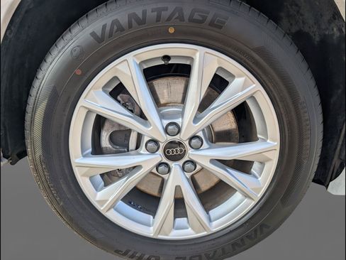 Used 2025 Audi Q3 2.0T Premium AWD/4WD image 25