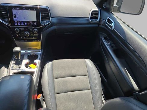 Used 2020 Jeep Grand Cherokee Altitude image 13