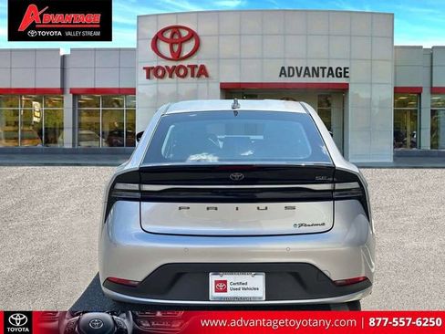 Certified 2024 Toyota Prius Prime FWD image 4