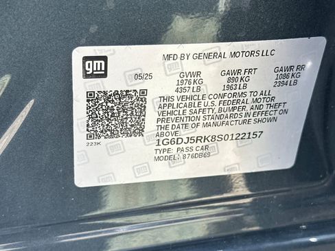 Used 2025 Cadillac CT4 Luxury w/ Sun And Sound Package RWD image 37