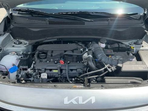 Used 2025 Kia Seltos SX image 16