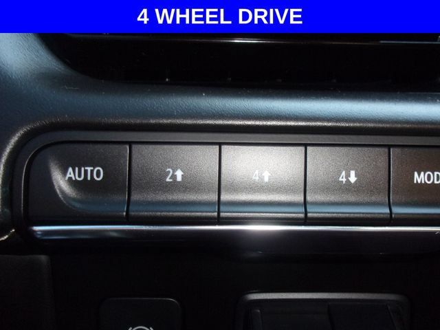 Used 2024 Cadillac Escalade Sport Platinum w/ LPO, ONYX Package AWD/4WD image 15