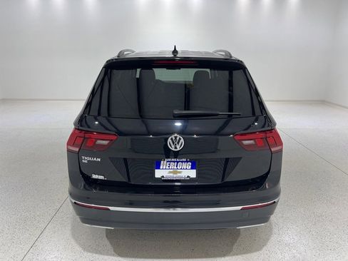 Used 2021 Volkswagen Tiguan SE image 4