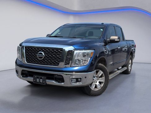 Used 2017 Nissan Titan SV AWD/4WD image 2