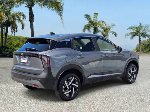 Used 2026 Nissan Kicks SV FWD image 4