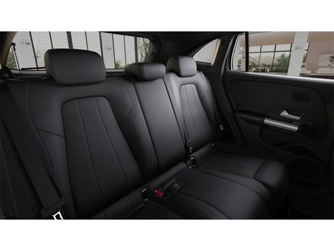 New 2026 Mercedes-Benz GLA 250 4MATIC image 5