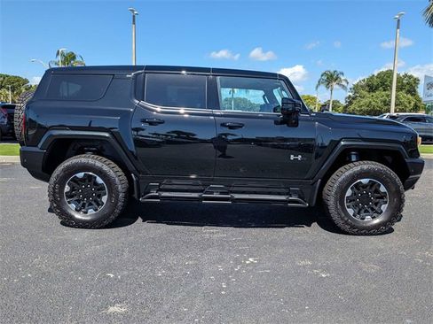 New 2024 GMC Hummer EV 2X w/ Extreme Off-Road Package image 3