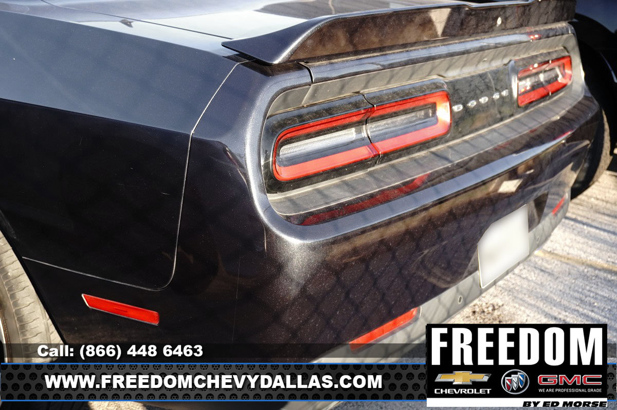 Used 2016 Dodge Challenger SXT Plus RWD image 7