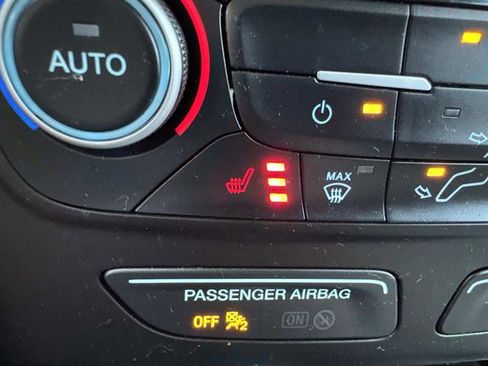 Used 2019 Ford Escape SE image 34