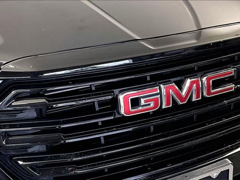 Used 2023 GMC Terrain SLE w/ Elevation Edition FWD image 27