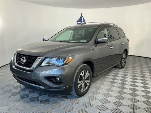 Used 2017 Nissan Pathfinder SL w/ SL Premium Package image 2