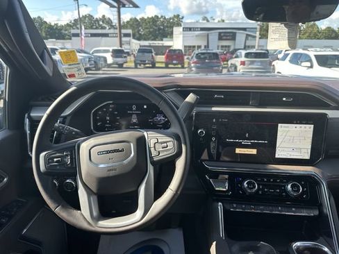 Used 2026 GMC Sierra 3500 Denali w/ Technology Package AWD/4WD image 12
