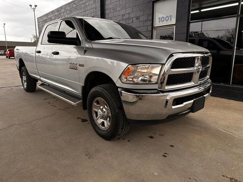 Used 2018 RAM 2500 Tradesman w/ Chrome Appearance Group image 2