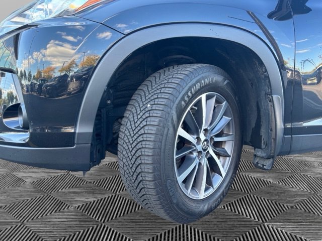Used 2019 Toyota Highlander XLE AWD/4WD image 29
