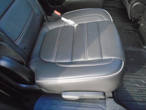 Used 2020 GMC Acadia Denali w/ Technology Package image 32