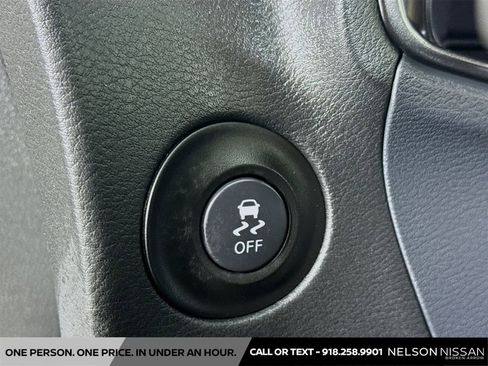 Certified 2025 Nissan Z Performance w/ Floor Mat Package image 10