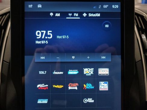 Used 2022 Ford Edge SEL w/ Convenience Package AWD/4WD image 4