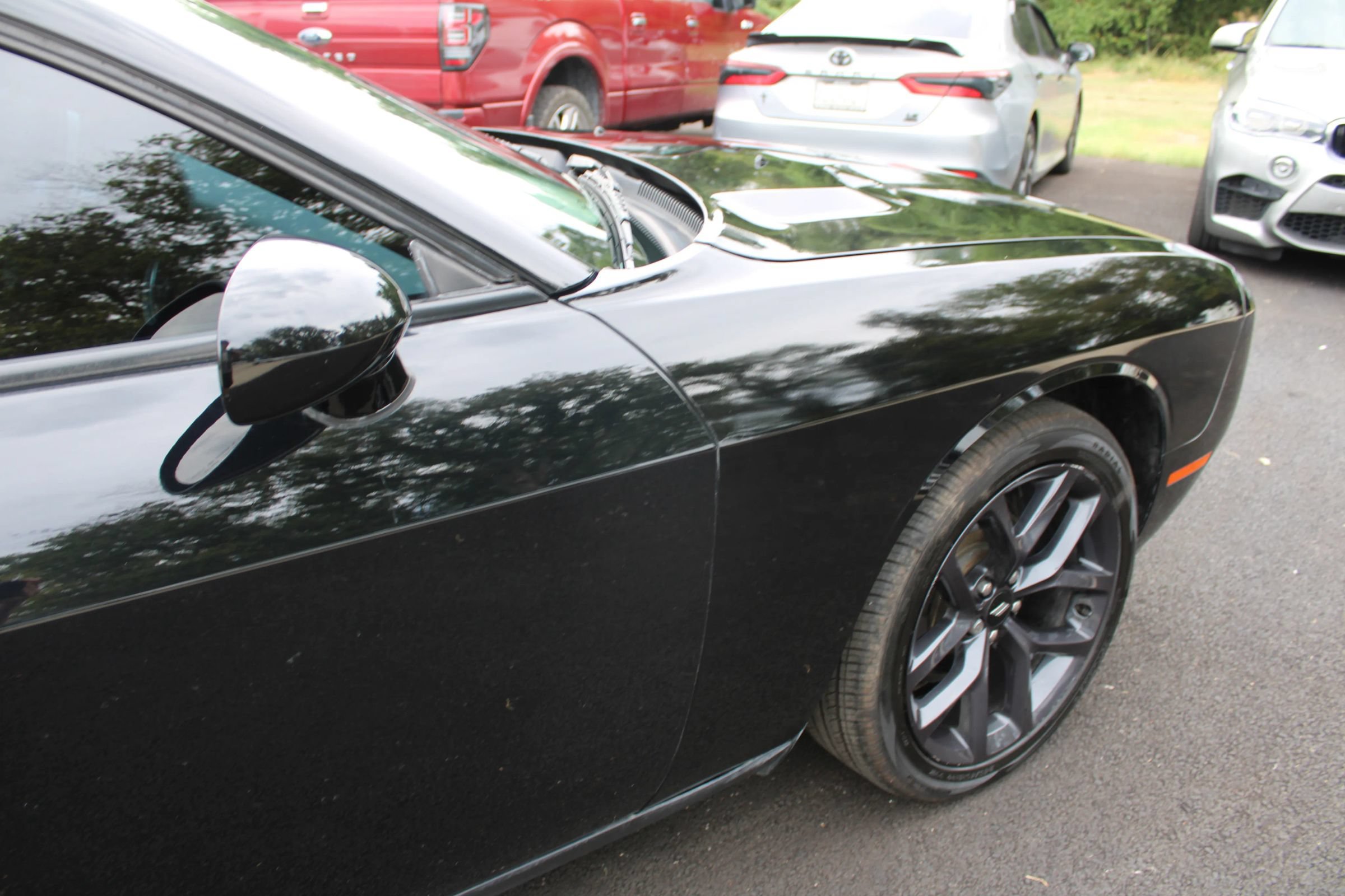 Used 2019 Dodge Challenger SXT w/ Blacktop Package RWD image 10