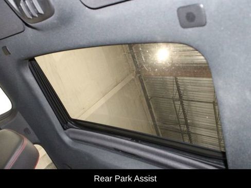 Used 2023 Chevrolet Colorado Z71 w/ Z71 Convenience Package 2 image 18