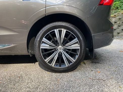 Certified 2022 Volvo XC60 B5 Inscription w/ Advanced Package AWD/4WD image 25