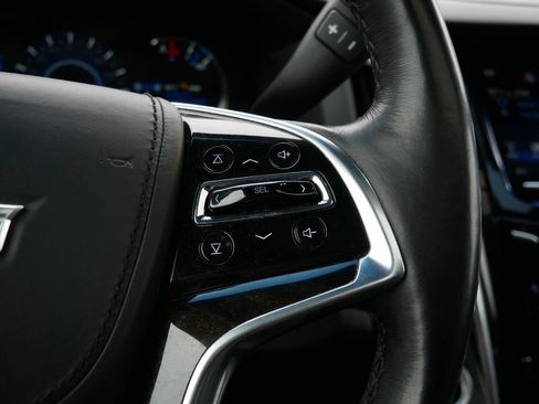 Used 2018 Cadillac Escalade ESV Platinum AWD/4WD image 22