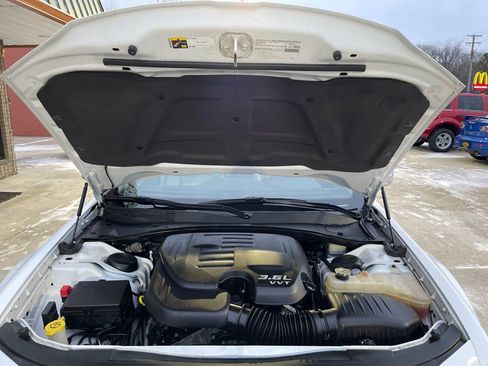 Used 2013 Chrysler 300 C w/ Light Group image 50