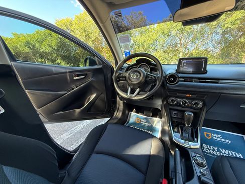 Used 2020 Toyota Yaris LE FWD image 18