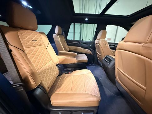 Used 2024 Cadillac Escalade Sport w/ Touring Package image 36