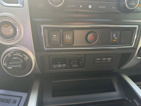 Used 2019 Nissan Titan PRO-4X AWD/4WD image 30