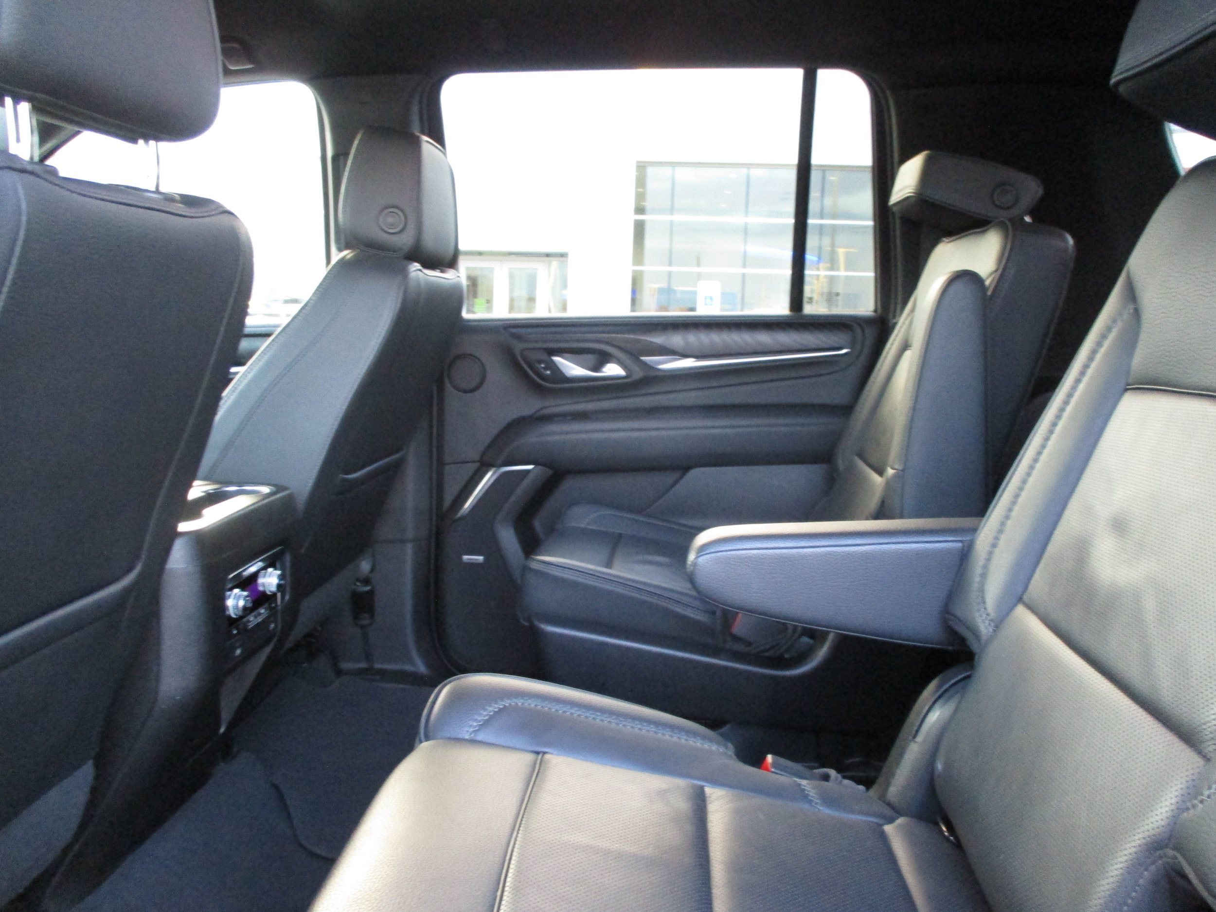 Used 2022 GMC Yukon XL Denali w/ Max Trailering Package AWD/4WD image 38