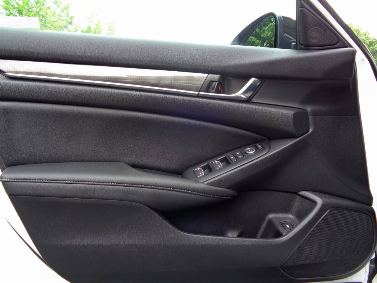 Used 2022 Honda Accord Sport image 14