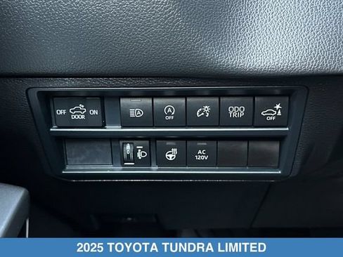 Used 2025 Toyota Tundra Limited AWD/4WD image 30