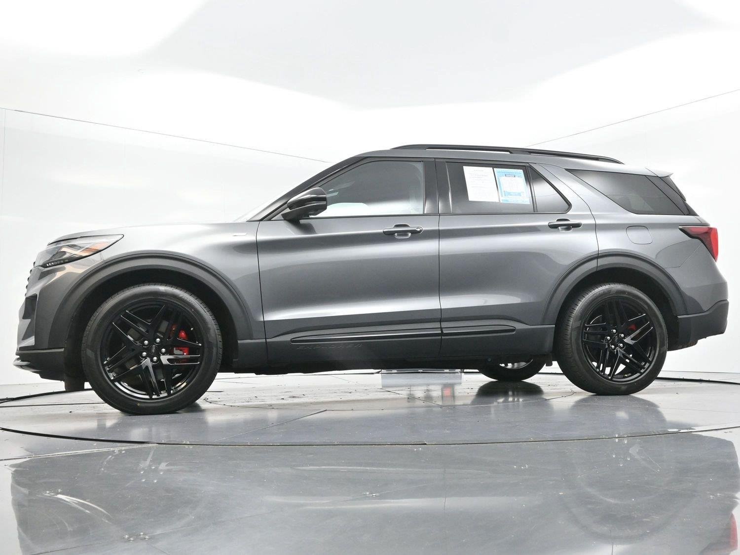Used 2025 Ford Explorer ST-Line w/ Premium Package RWD image 47