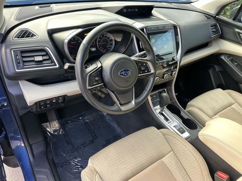 Used 2022 Subaru Ascent Premium w/ Convenience Package image 2