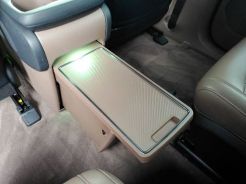 Used 2024 Kia EV9 Land image 31