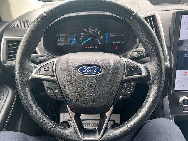 Used 2024 Ford Edge Titanium AWD/4WD image 13
