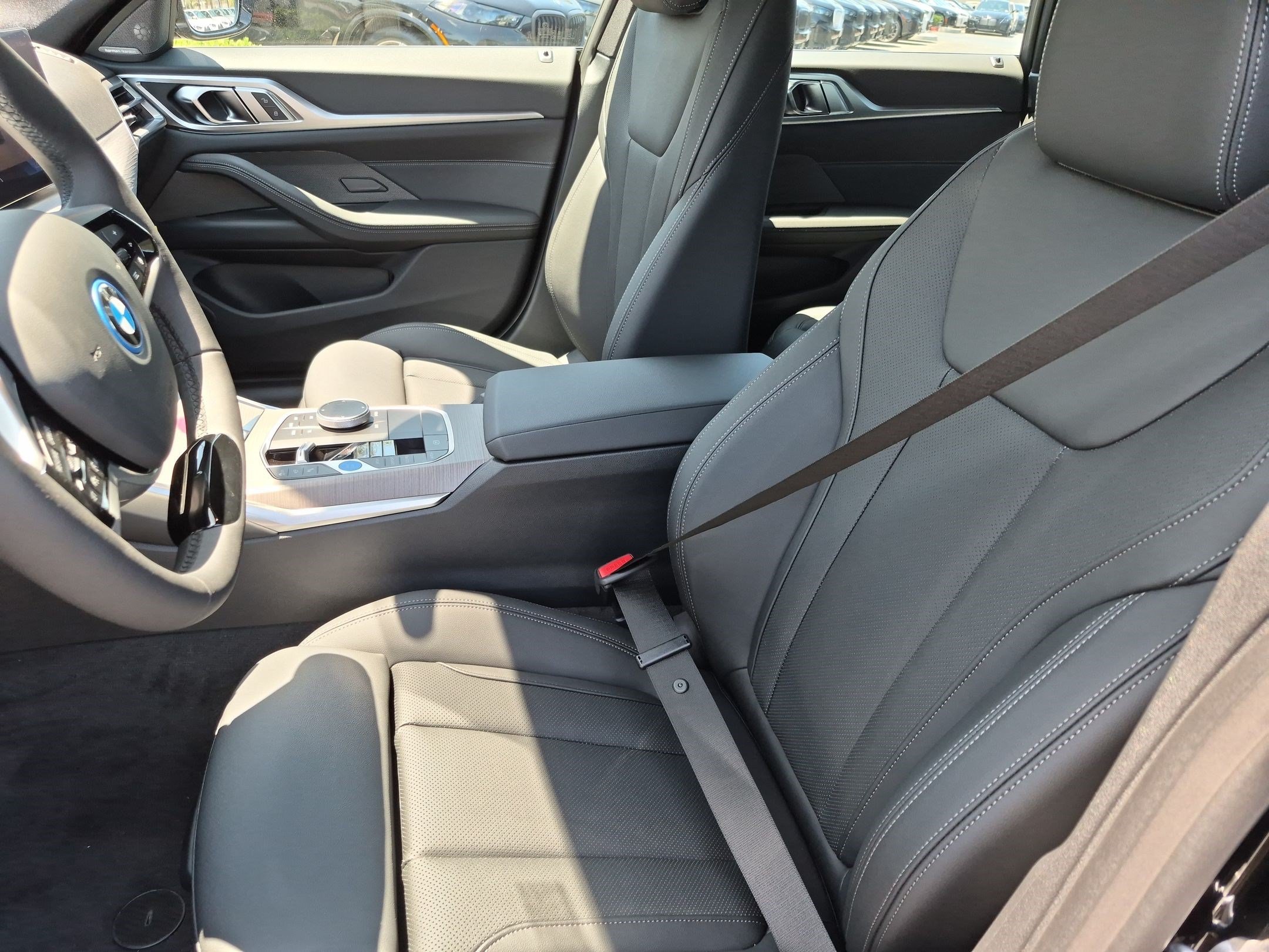 New 2026 BMW i4 eDrive40 w/ Parking Assistance Package RWD image 16